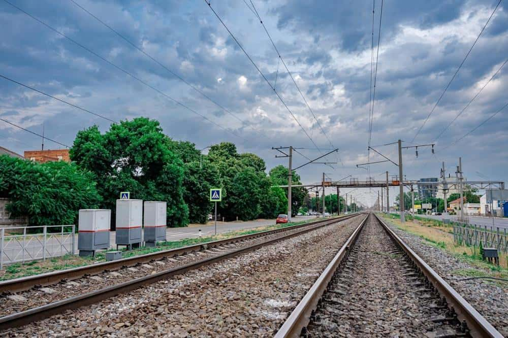 В Краснодаре диверсант поджег два релейных шкафа на ж/д