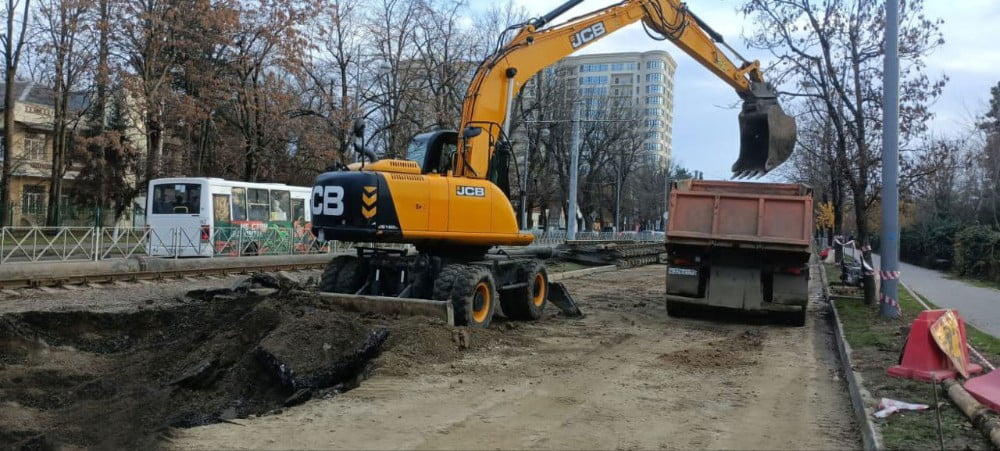 Замена 800-метрового участка коллектора по улице Московской в Краснодаре завершится в 2025 году