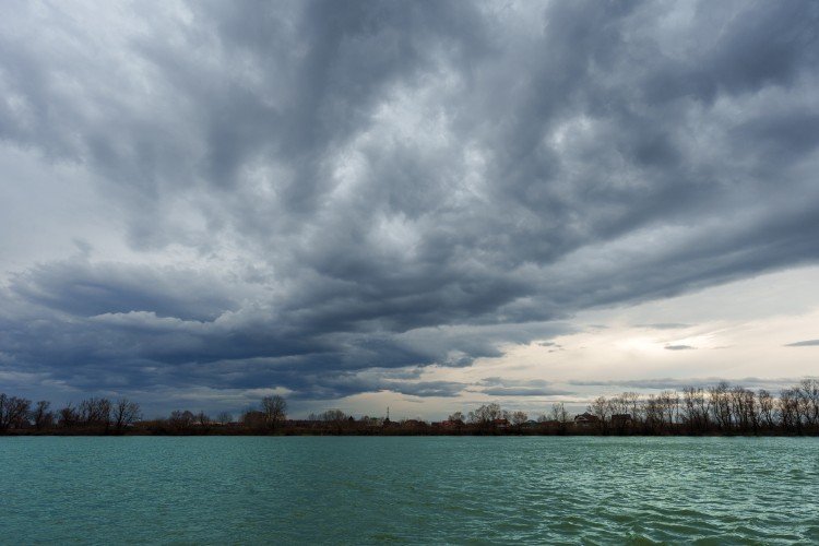 облака в небе