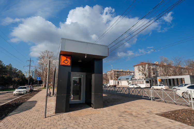 Подземный переход на улице Красных Партизан в Краснодаре