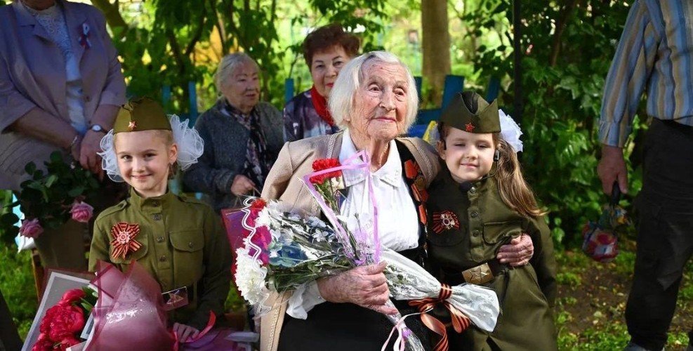 Поздравление Елены Гонтарь