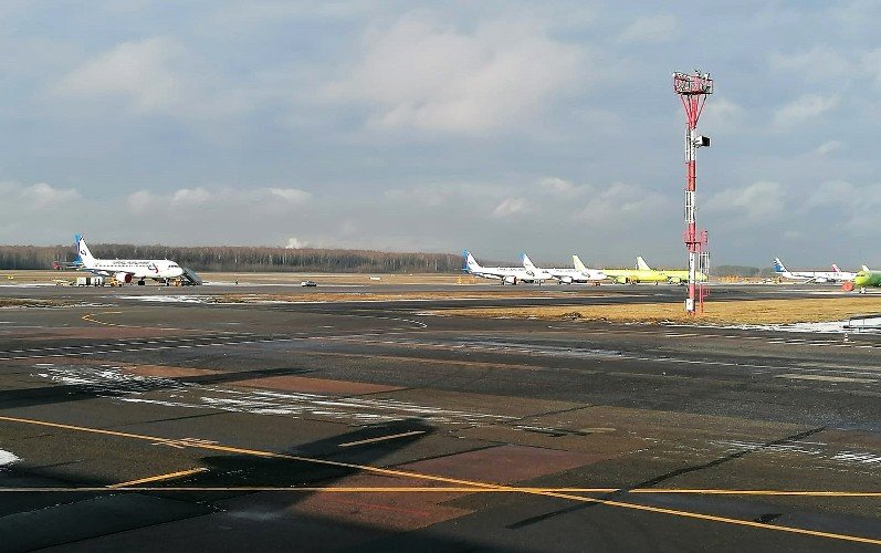 самолет стоят