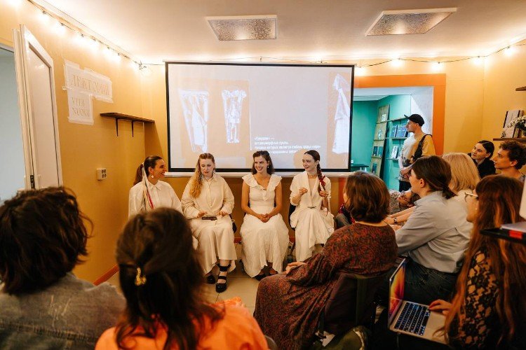 Популярный книжный магазин вернулся в Краснодар после пожара