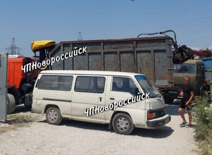 Работников предприятия держат в заложниках в Новороссийске