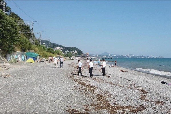 Без бикини нельзя: «полиция нравов» проверяет туристов в Сочи