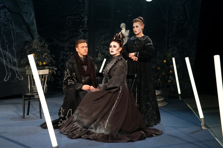 Алексей Суханов в спектакле «Идиот»