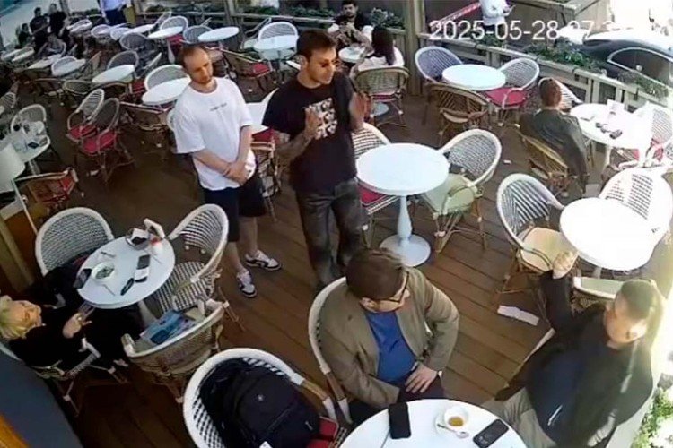 Инцидент в московском кафе