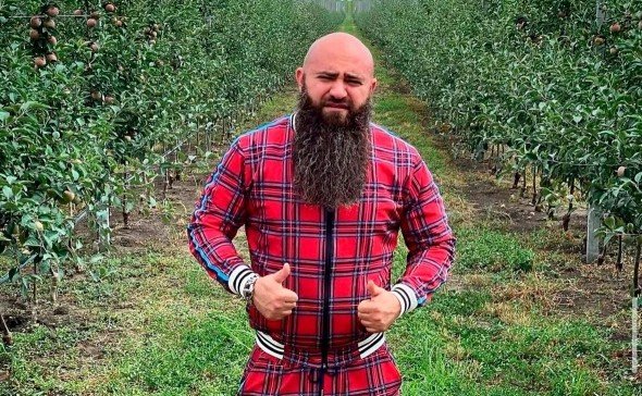 Юрий Алтунян среди посадок