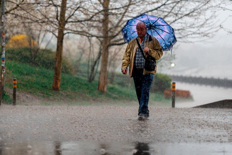 Ливни, грозы и похолодание: под влиянием холодного фронта оказался Краснодарский край