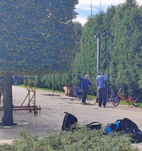 «Нет, не рано»: в парке «Краснодар» началась подготовка к Новому году