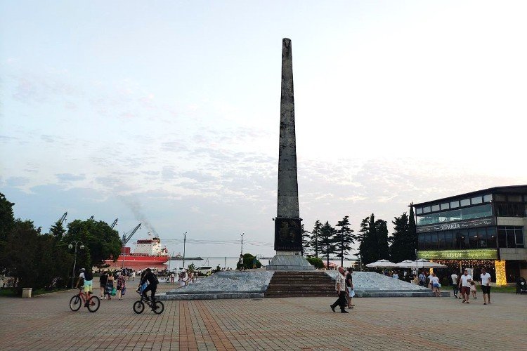 вид набережной в Туапсе