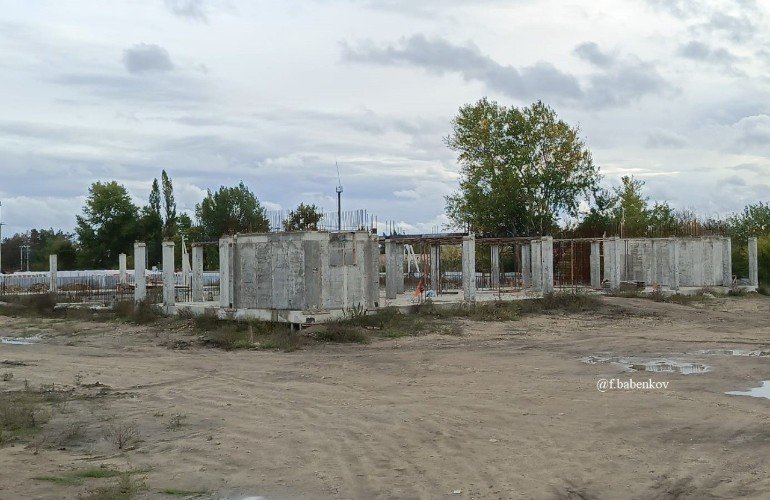 вид на стройку