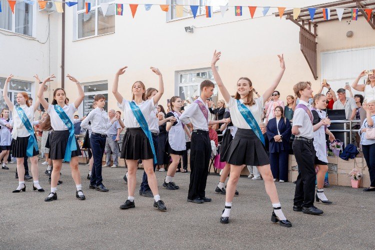 Выпускники 2025 года