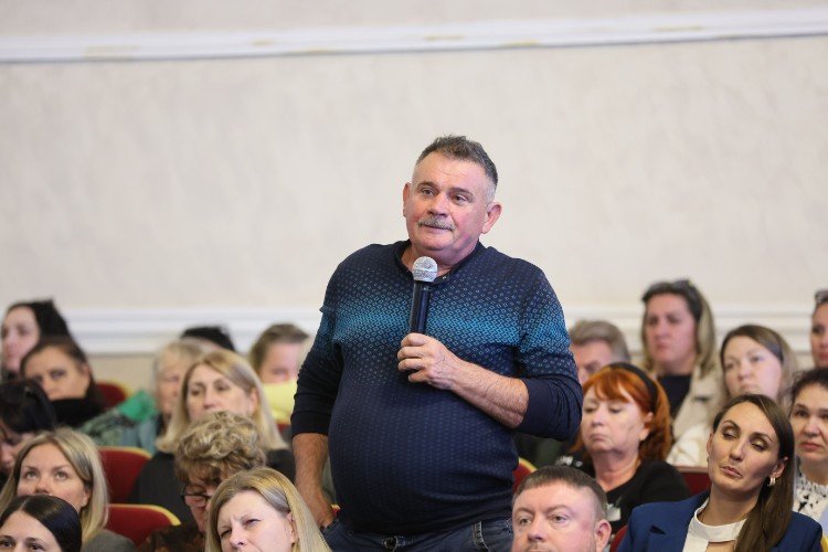 Фермер из Староминской задает вопрос Кондратьеву