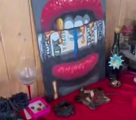 В квартире ведьмы из Стародеревянковской