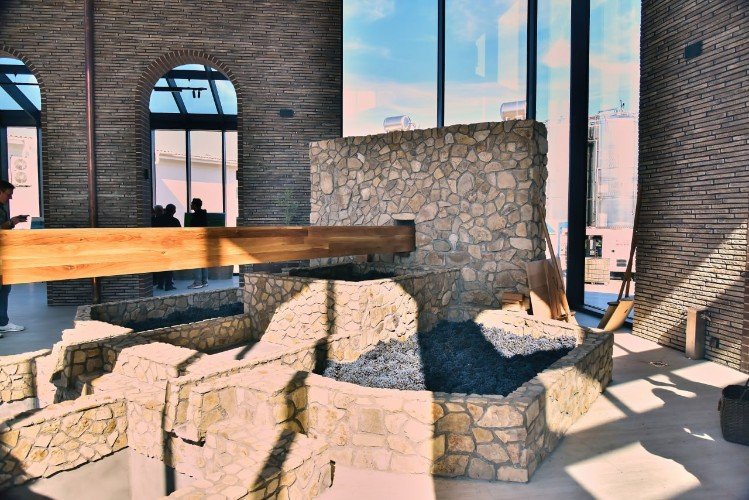 Воссоздание античной винодельни