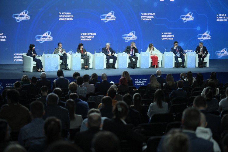 Инновационный кластер глубокой переработки цветных, редких и редкоземельных металлов развернут в Сибири.