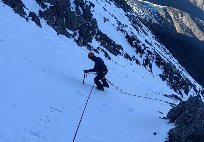 Спасатель в горах