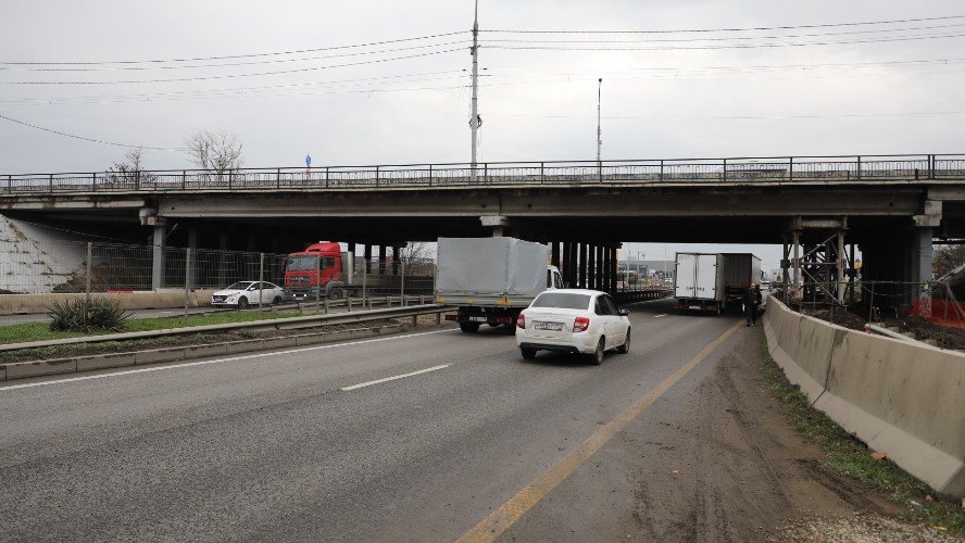 Проезд через Фадеевский путепровод в Краснодаре закроют 6 декабря