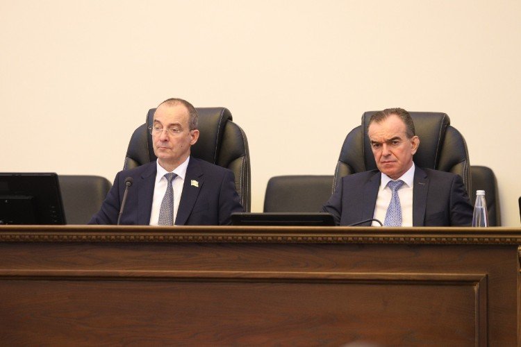 Кондратьев и Бурлачко на заседании ЗСК