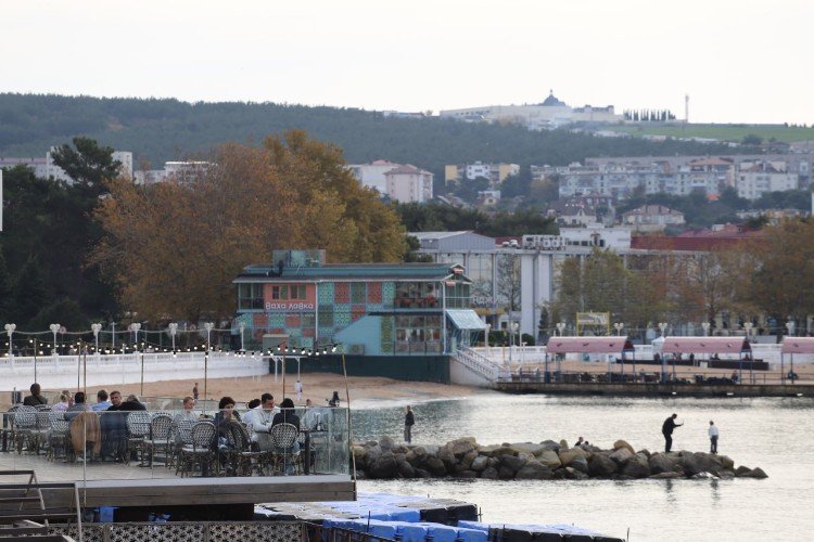 Отдыхающие в Геленджике