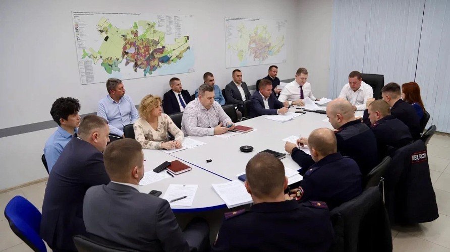 Заседание комиссии по безопасности дорожного движения в мэрии