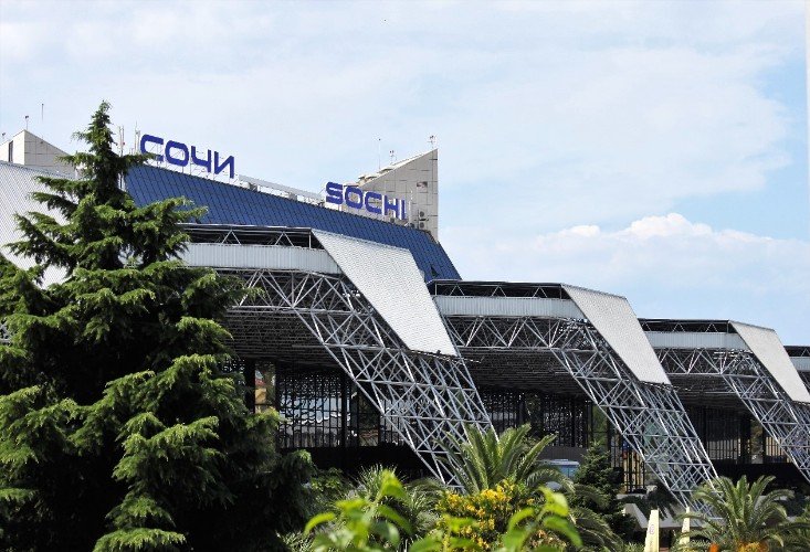 вид на аэропорт Сочи