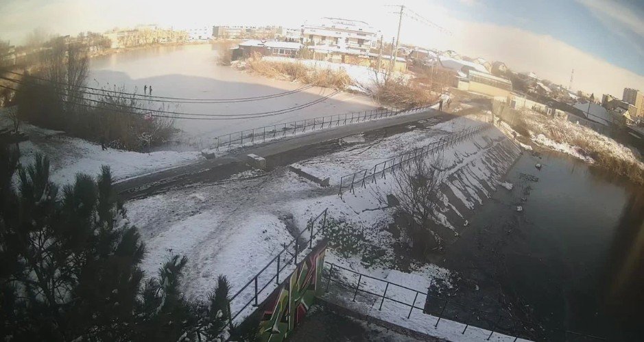 Тонкий лед в Краснодаре: экстренные службы предупреждают об опасности на водоемах