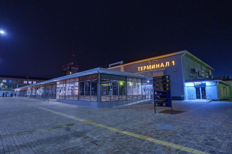 Более 17 часов не обслуживали рейсы аэропорты Краснодара и Геленджика