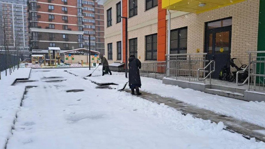 Уборка снега в Краснодаре