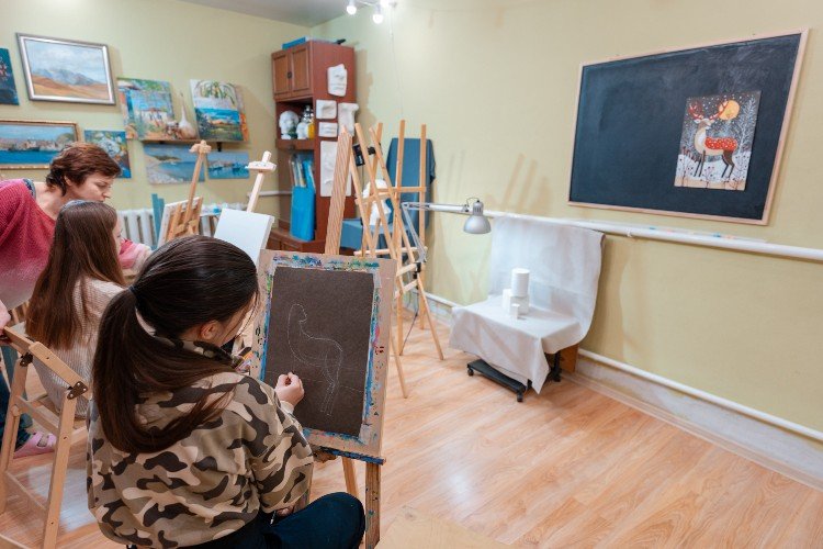 дети рисуют