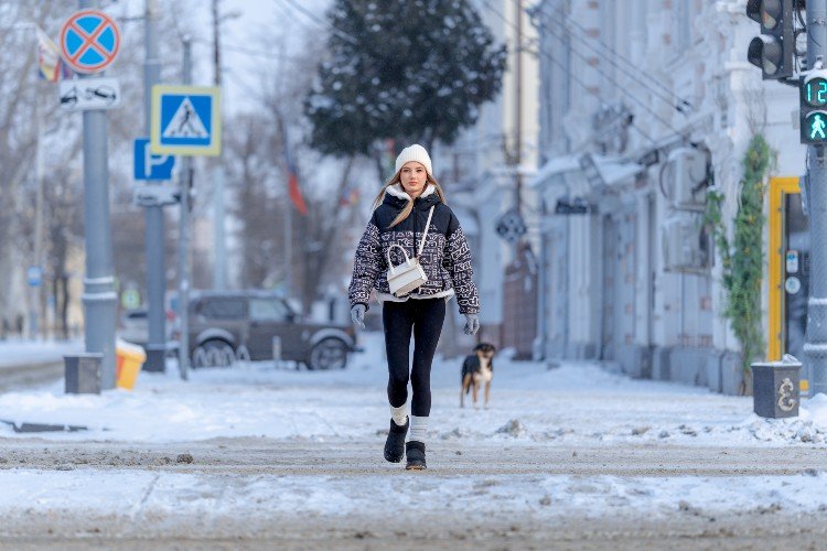 Тотальный гололёд на Кубани: как не получить перелом конечностей