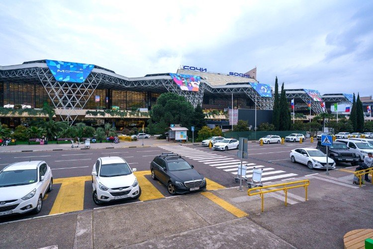 вид на аэропорт Сочи