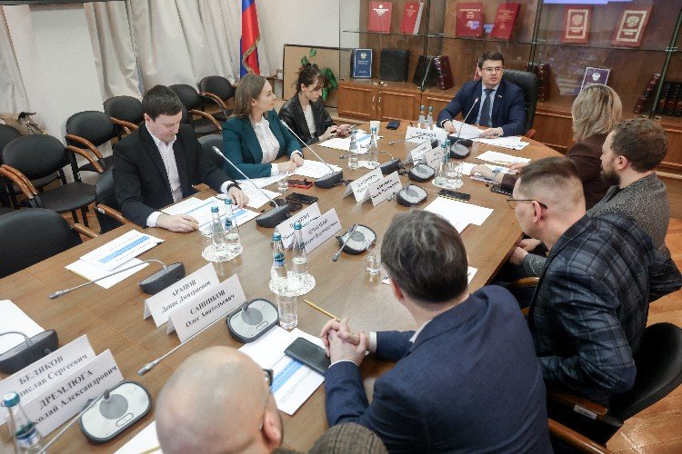 Руководители медиа обсуждают ключевые риски отрасли