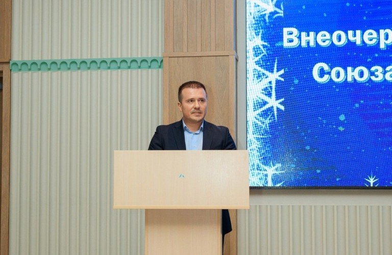 Первый зам министра транспорта Юрий Савенко