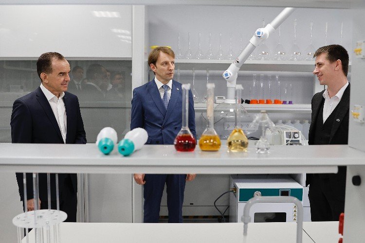 Кондратьев встречает Бутыльского