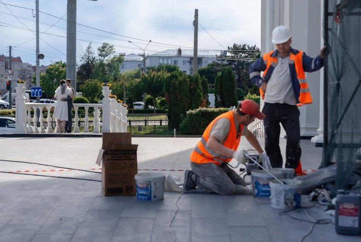 Капремонт за 279 млн рублей ждет 12 многоквартирных дома в Геленджике