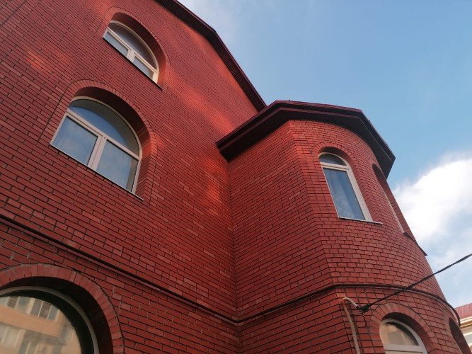 Вид на коттедж