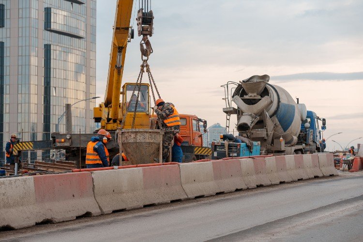 Ремонтные работы на Тургеневском мосту