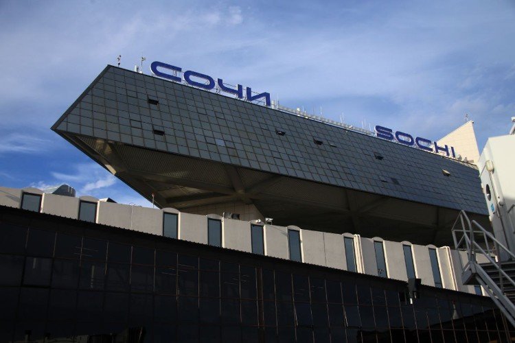 Более 15 рейсов задерживаются в аэропорту Сочи 21 февраля