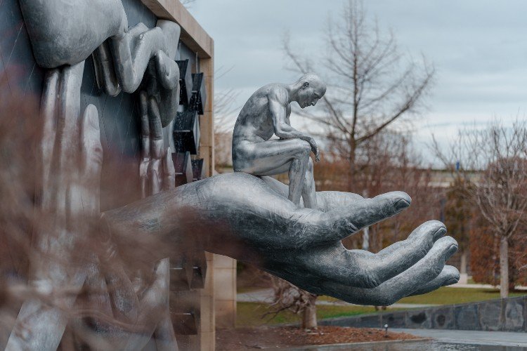 статуя в парке Краснодара