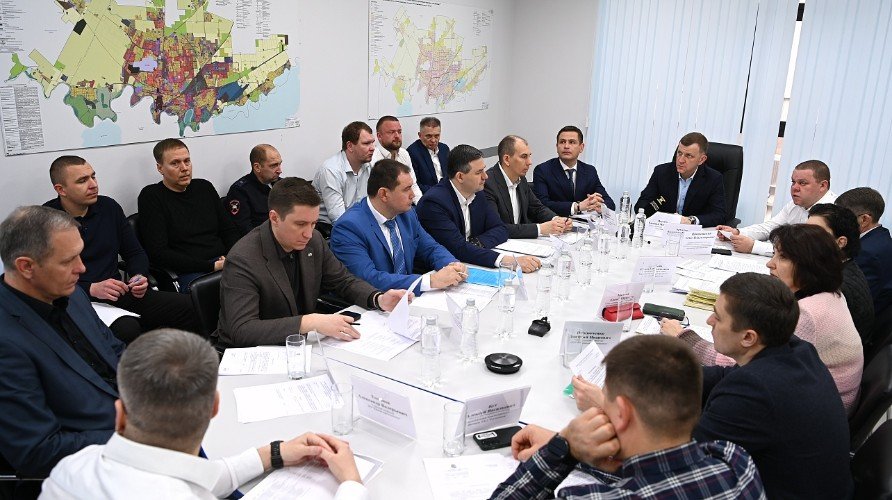 Совещание у Наумова