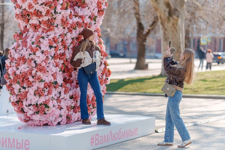 Фоторепортаж: как краснодарцы отметили 8 марта