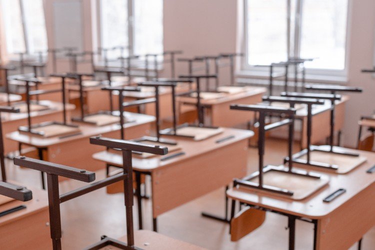 Свободное посещение детсадов, школ и вузов ввели в Анапе из-за угрозы БПЛА