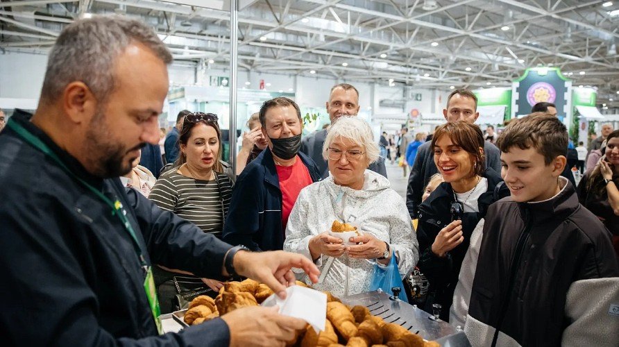 Посетители ярмарки