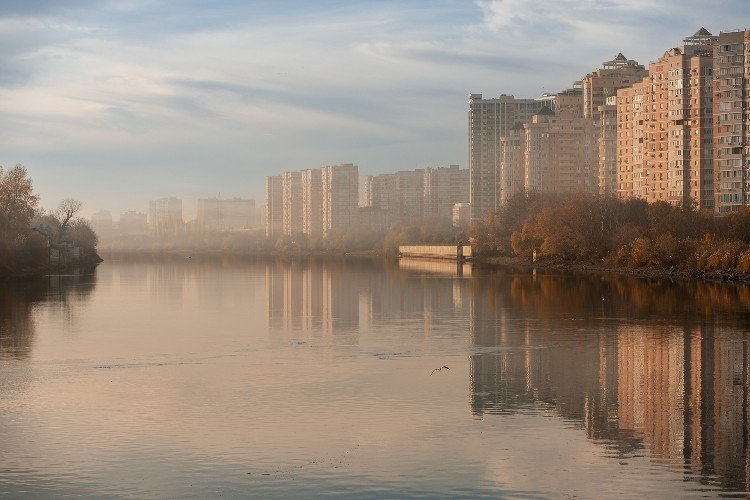 Обломки дронов усыпали Краснодар 18 марта: в Юбилейном тушат пожар