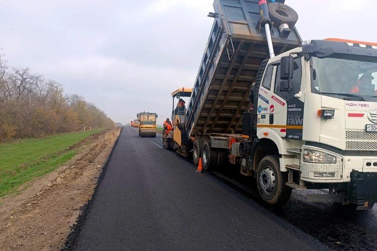 Дорогу, соединяющую три станицы на Кубани, отремонтируют за 67 млн рублей