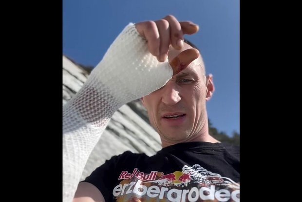 Пострадавший мотогонщик