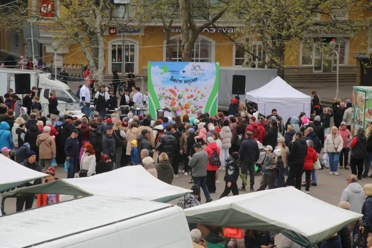 Греческие традиции и деликатесы ждут на ярмарке выходного дня в Геленджике