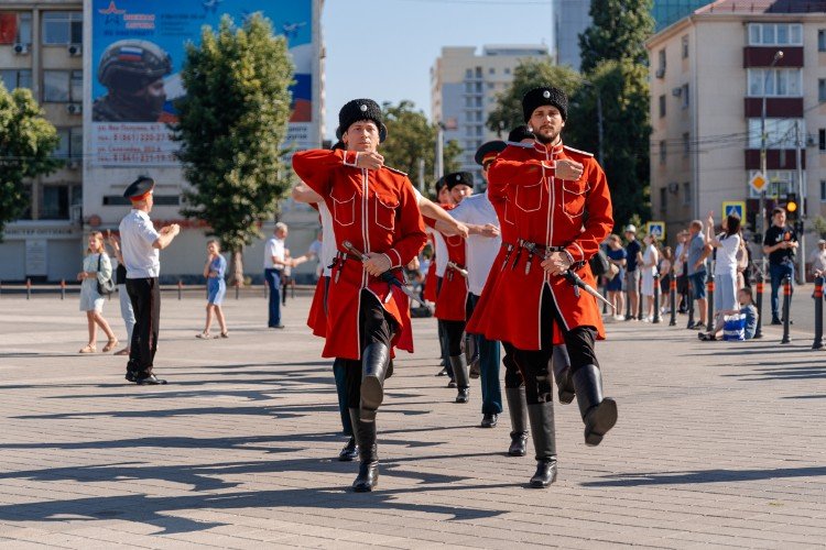 Казаки на параде
